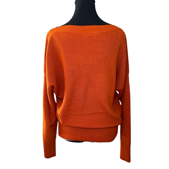 RW & Co. SWEATER. SIZE MEDIUM. - Picture 5 of 8